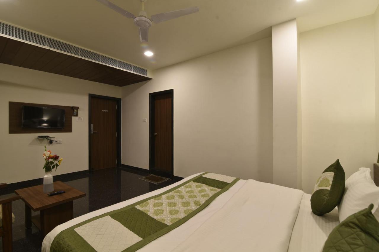 Hotel Clove Bijāpur Dış mekan fotoğraf