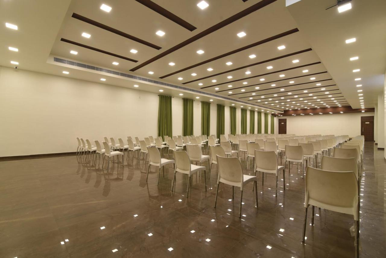 Hotel Clove Bijāpur Dış mekan fotoğraf