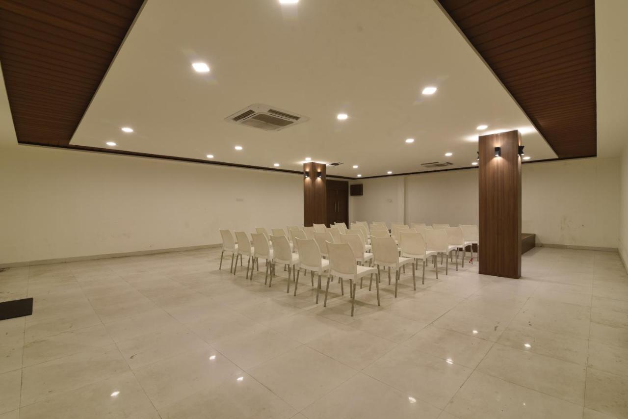 Hotel Clove Bijāpur Dış mekan fotoğraf
