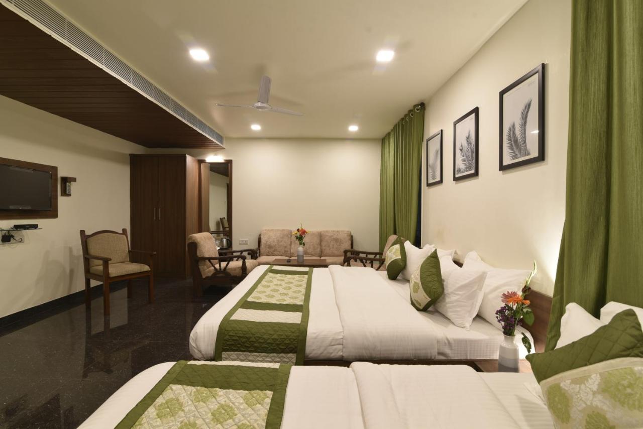 Hotel Clove Bijāpur Dış mekan fotoğraf