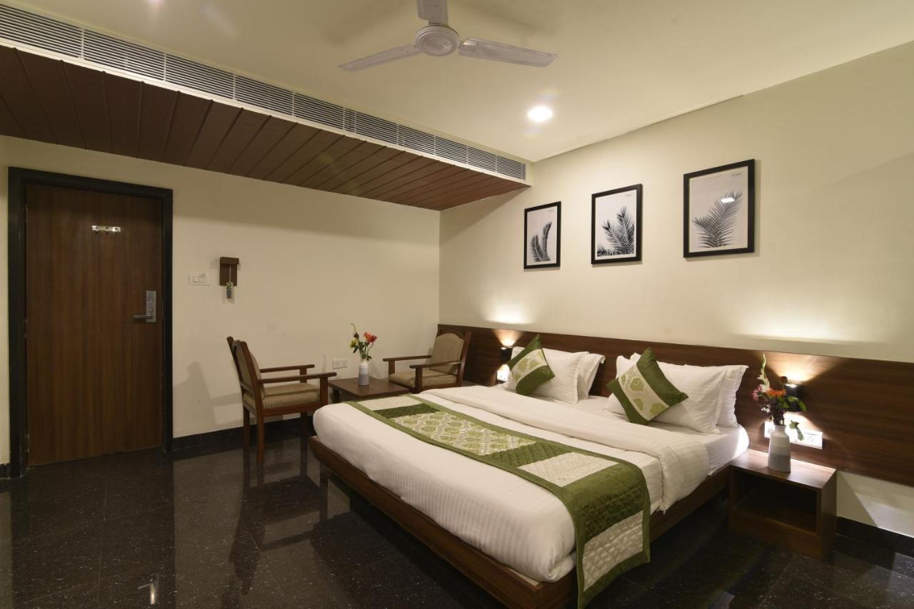 Hotel Clove Bijāpur Dış mekan fotoğraf