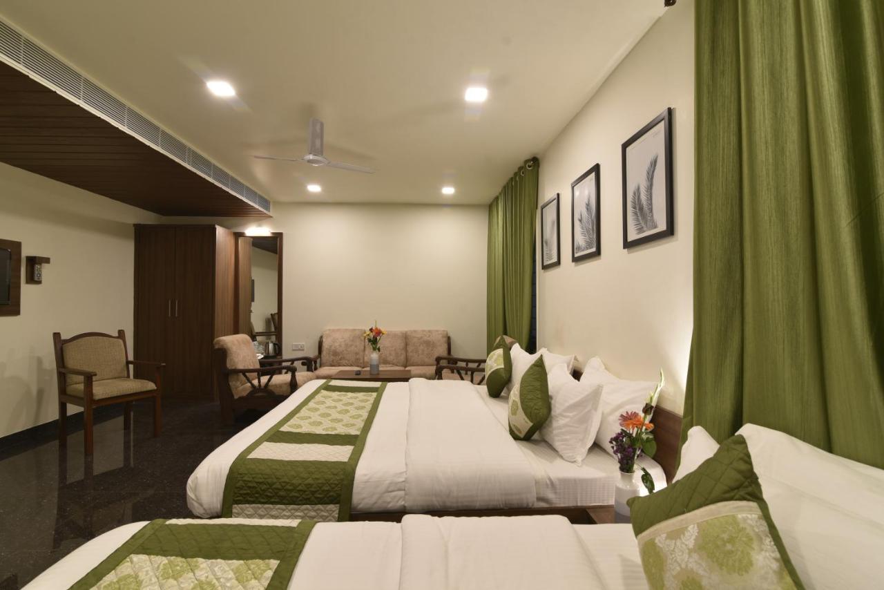 Hotel Clove Bijāpur Dış mekan fotoğraf
