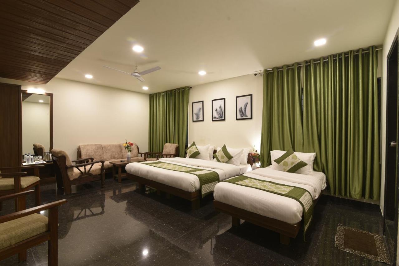 Hotel Clove Bijāpur Dış mekan fotoğraf