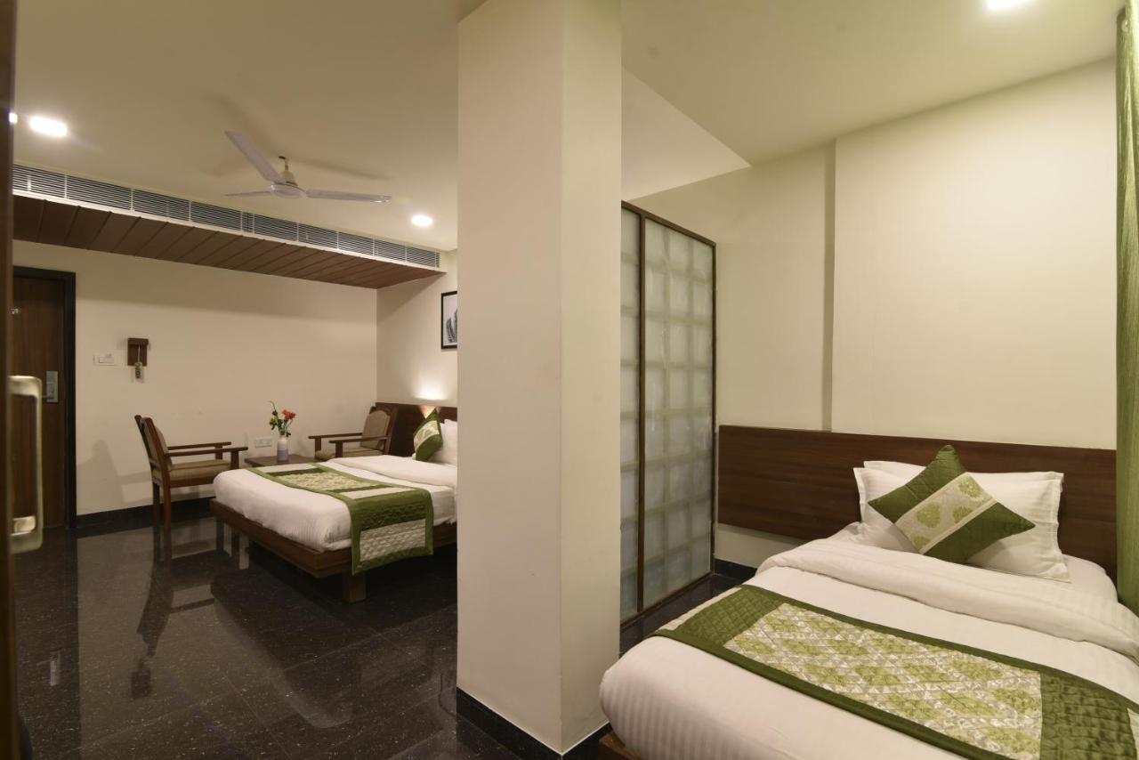 Hotel Clove Bijāpur Dış mekan fotoğraf