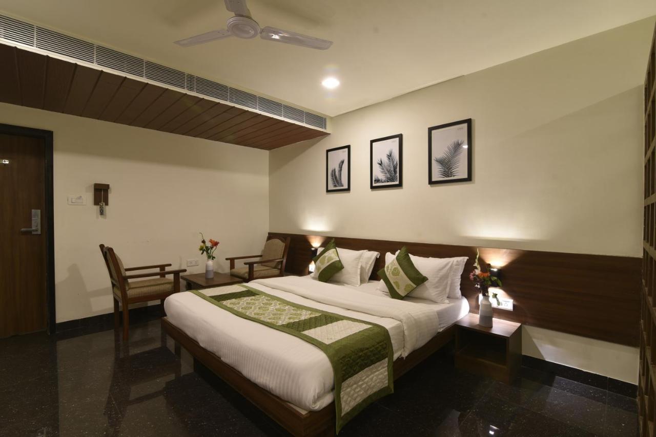 Hotel Clove Bijāpur Dış mekan fotoğraf
