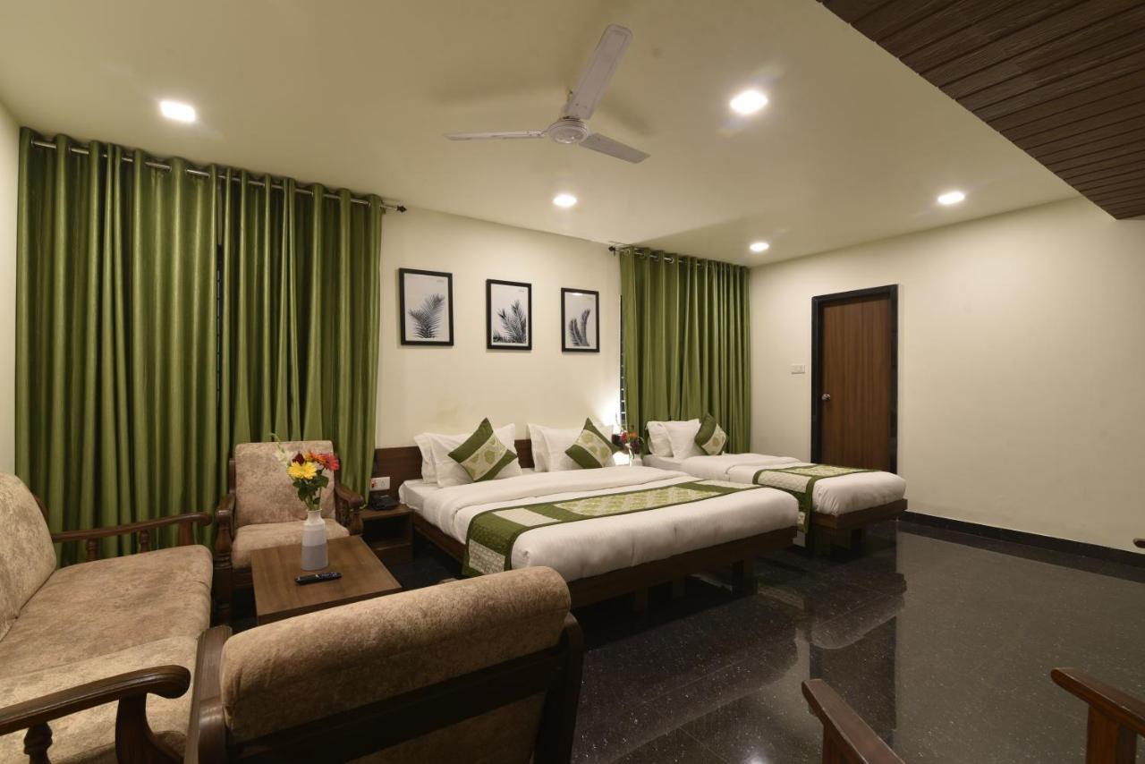 Hotel Clove Bijāpur Dış mekan fotoğraf
